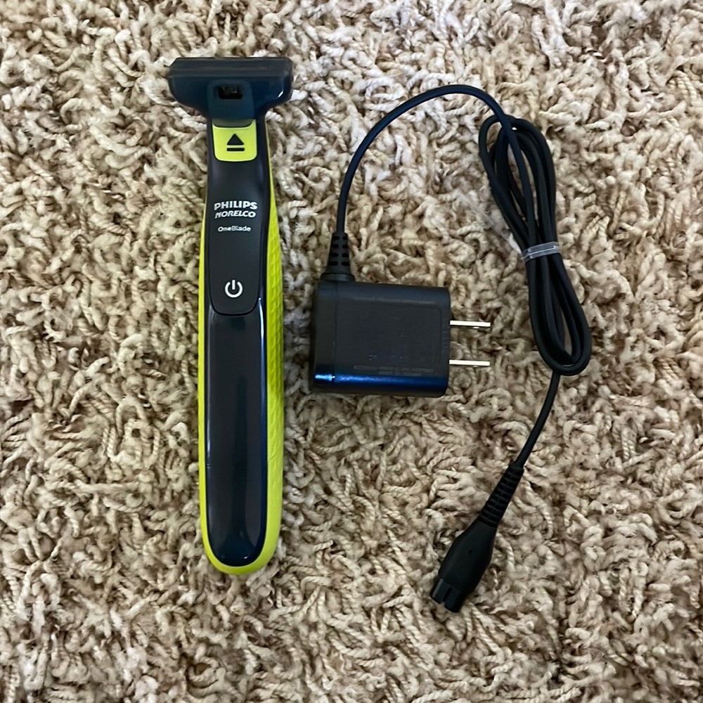 PHILIPS NORELCO OneBlade electric shaver/body hair trimmer